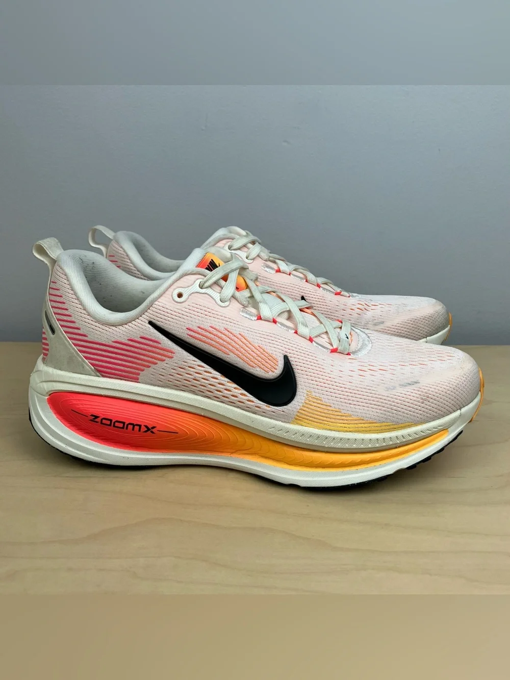 Nike Women’s Size 7.0 Air ZoomX Vomero 18 Sail Orange Athletic Running Shoes